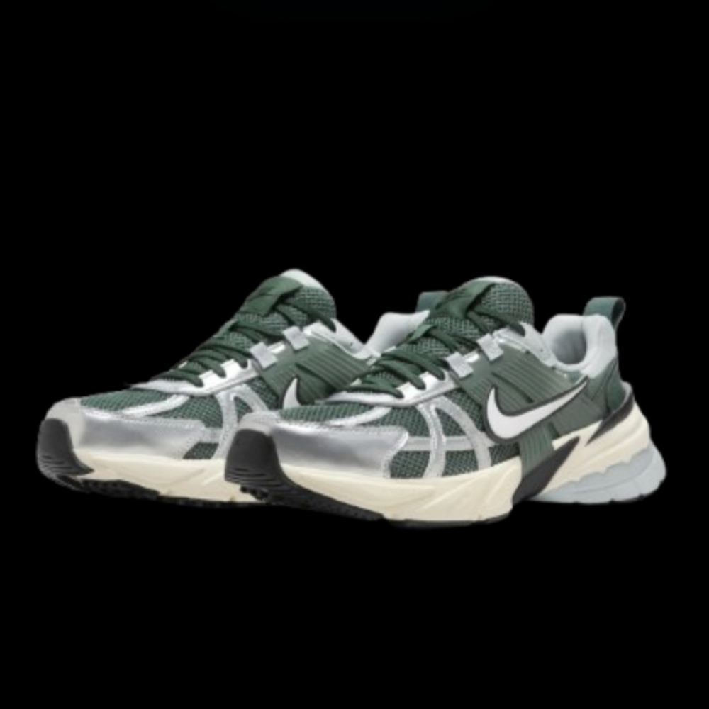 Nike V2K Run Mens Size 10.5 Vintage Green Silver Spruce